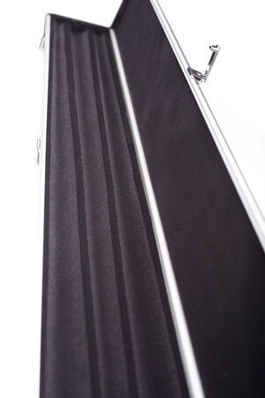 HALO schwarz-grün-gestreift extrabreit für einteilig